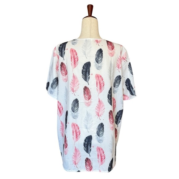 Women's Feather Print Button-Up Top. White Pink Size 3X #1493 - Picture 6 of 6